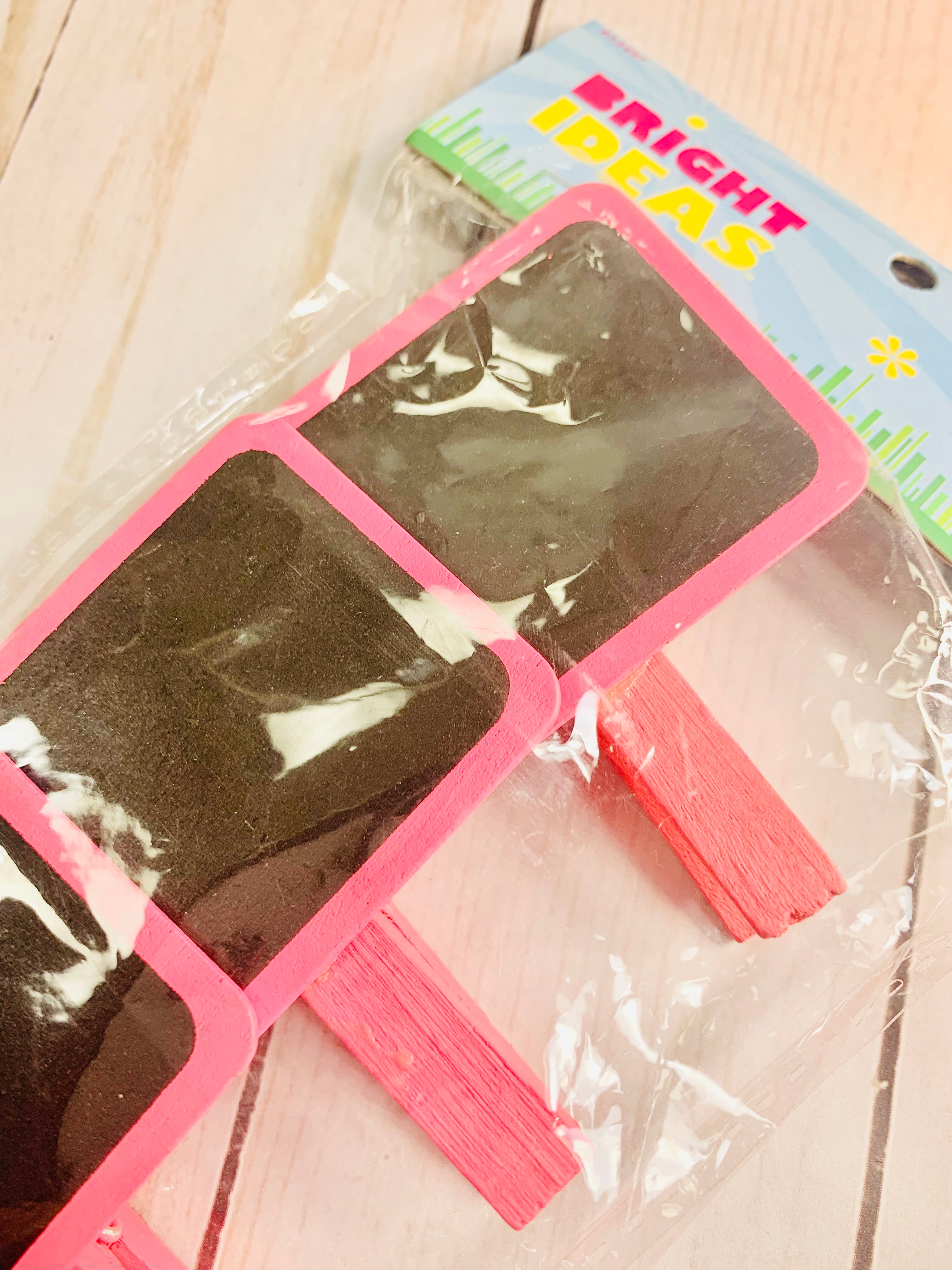 Chalkboard label clips